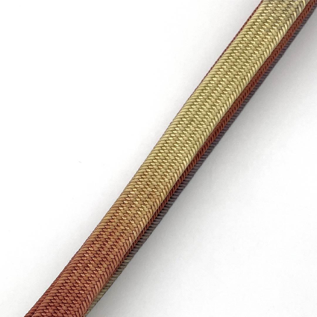 (新品)帯締め 正絹 NEWランク 弁柄色(べんがらいろ) 今鶴羽色(いまつるはいろ) 平田組紐 角朝遊玄染 長さ約166cm 幅約1.3cm カジュアル 茶系 1135005001314