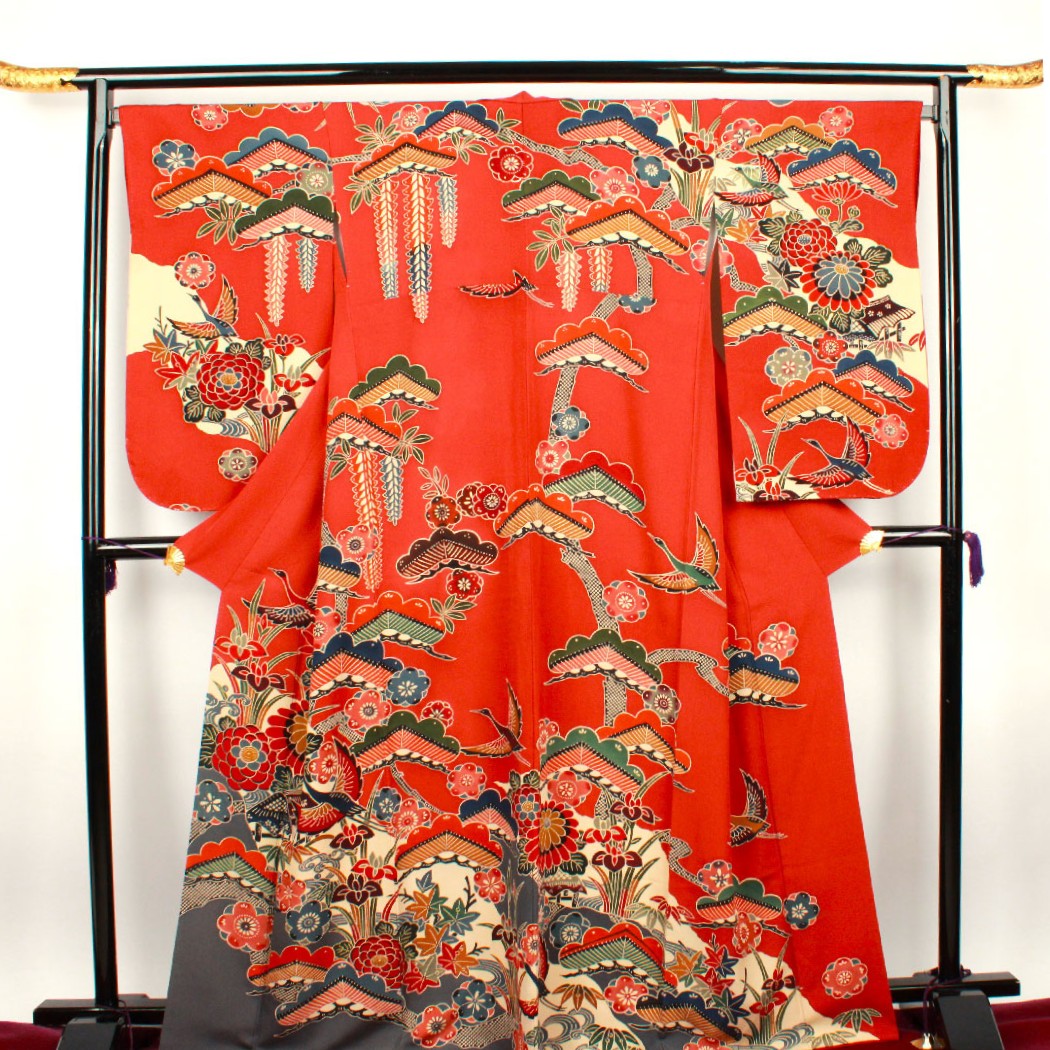 Long-sleeved kimono, length 168cm, sleeve length 67cm, lined, benigara color, Kyoto Bingata, small long-sleeved kimono, pure silk, S rank, red, 1113000852512