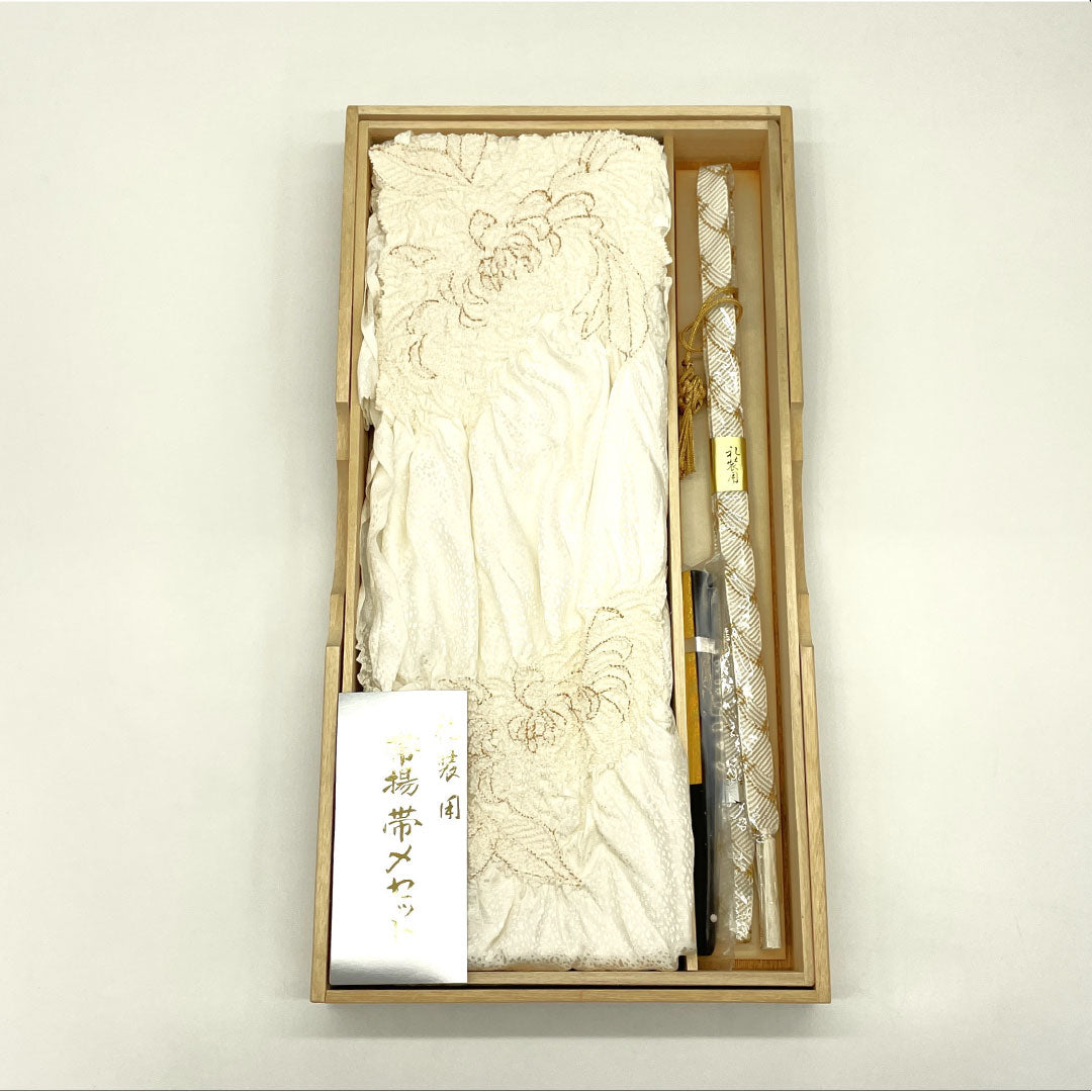 (新古品) 帯締め・帯揚げセット 正絹 NEWランク 白色(しろいろ) 古典柄 花柄 亀房 長さ約158cm 幅約1.7cm フォーマル 白系 1141000471311