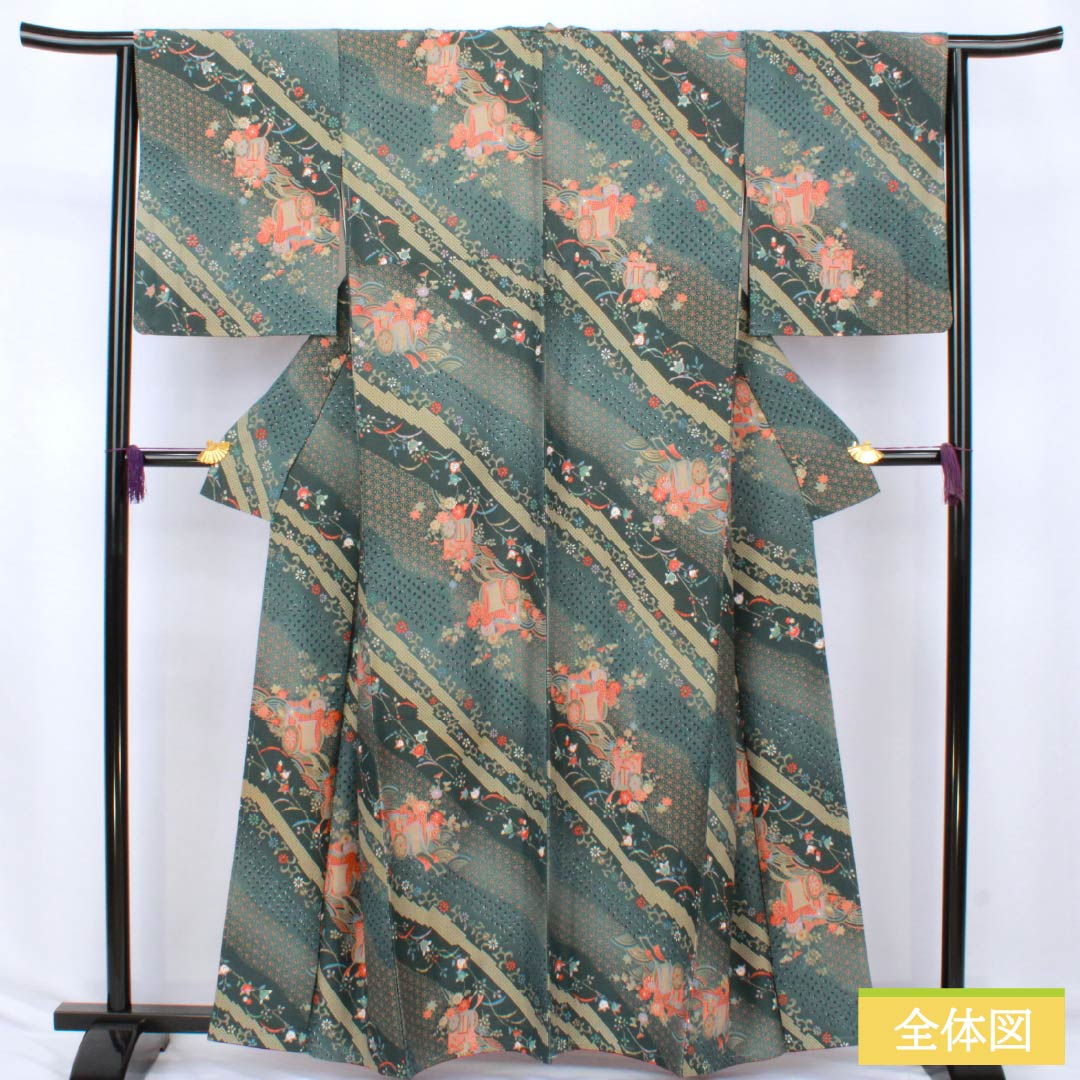 Small-patterned kimono, polyester, S rank, length 161cm, sleeve length 64.5cm, lined, iron-colored (Tetsuiro) and iron-colored (Tetsuonandoiro) with a Goshoguruma (imperial carriage) and flower motif, washable, green, 1115007562419