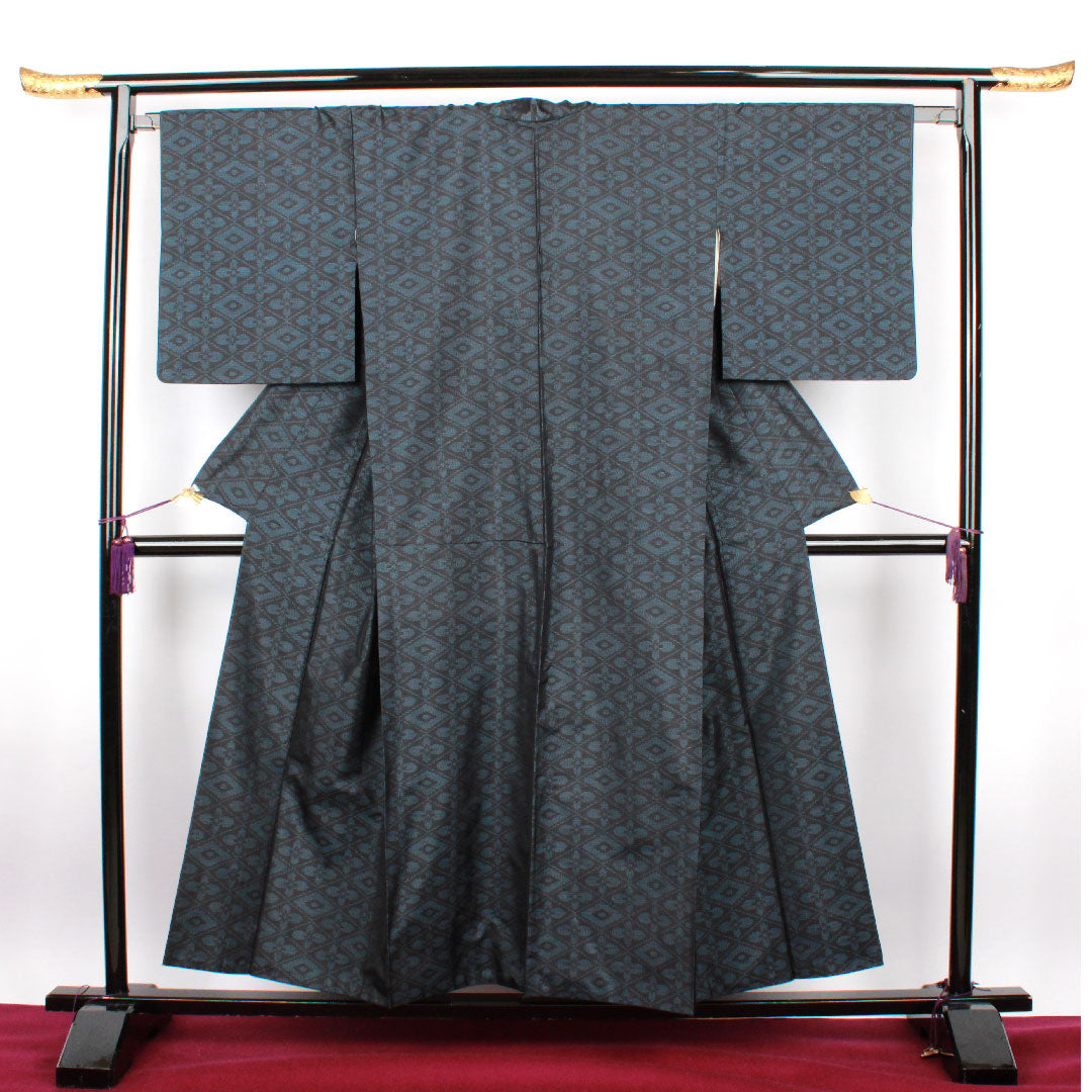 Oshima Tsumugi, Length 148.5cm, Sleeve length 66cm, Weft-total Kasuri, Tortoiseshell pattern, Pure silk, A-rank, Lined, Navy blue, 1116001673118