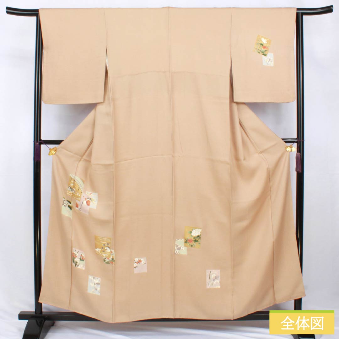 Formal kimono (Homongi) - Silk - Grade A - Lined - Length 157cm - Sleeve to collar 64.5cm - Walnut color - Attached collar (Tsukesage) - Kyo-Yuzen - Shikishi design - Classic pattern - Beige tones - 1112007763325