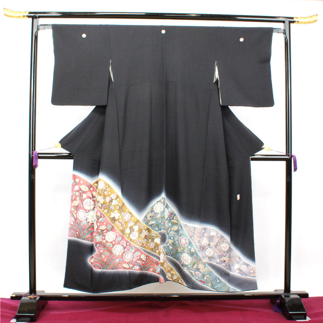 Black formal kimono, length 150cm, sleeve length 63.5cm, lined, Kiriya Suizan Kobo, Tsujigahana, circle with iris, pure silk, S rank, five crests, black, 1111001122110