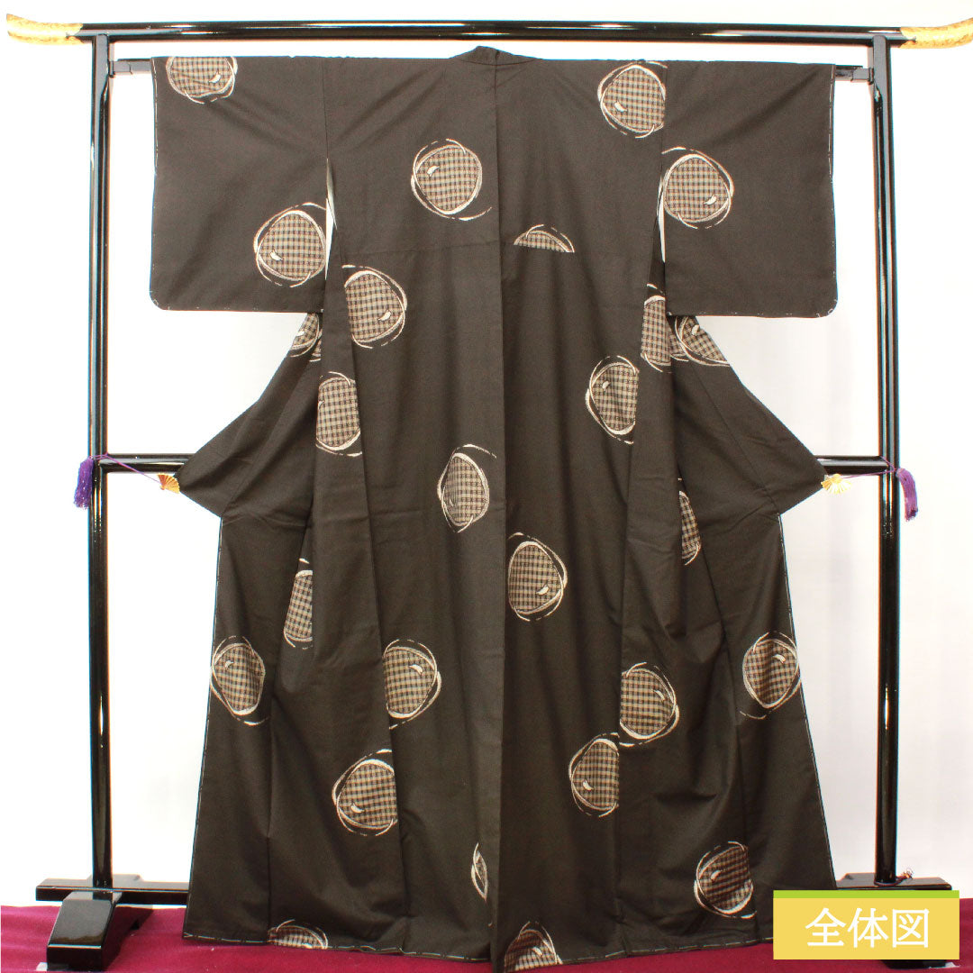 紬 正絹 身丈168.5cm 裄丈64.5cm 大島紬 9マルキ 経緯絣 抽象模様 Sランク 袷 茶系 1116003482514