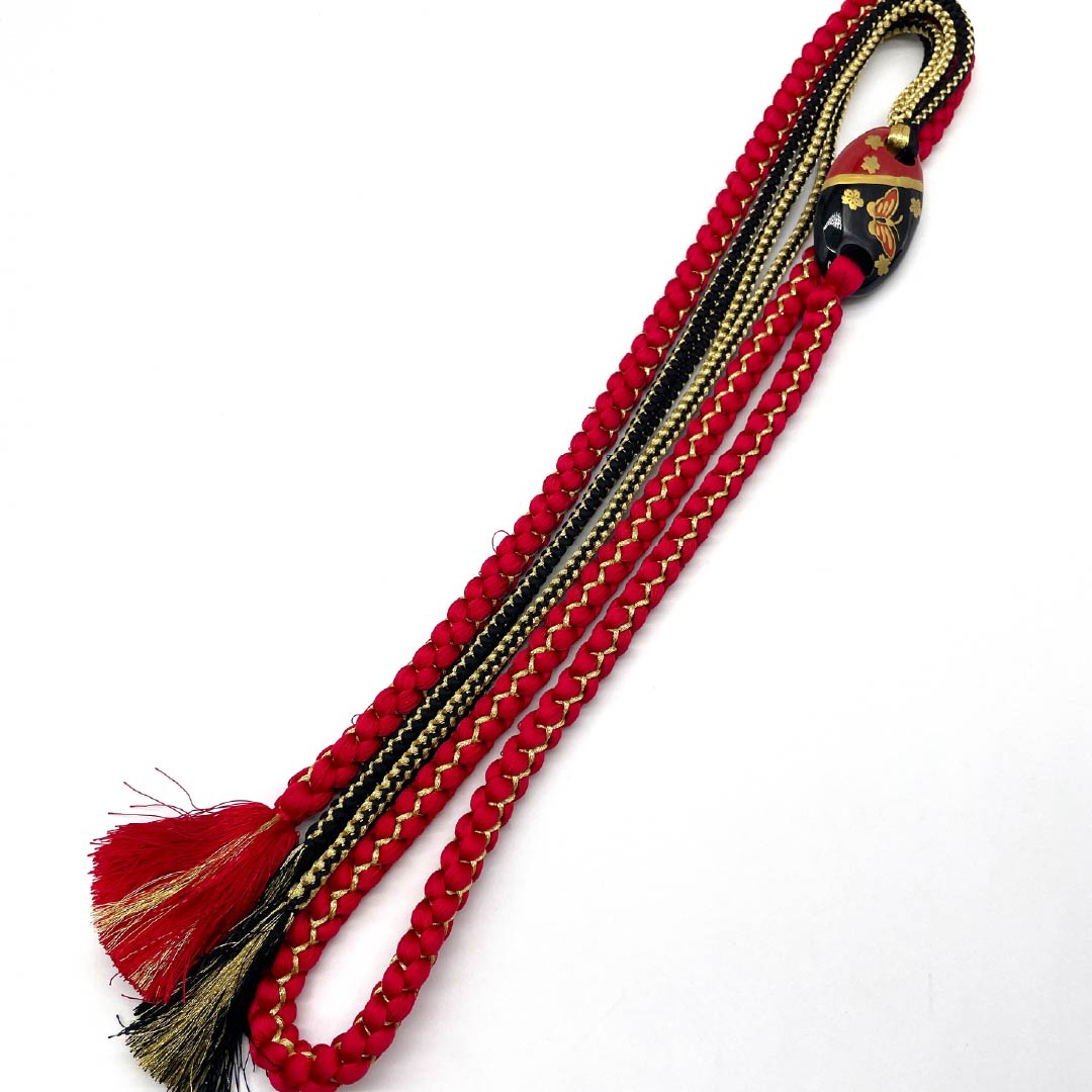 (New old stock) Silk obijime (belt fastener) in Torukoakairo (red) color for long-sleeved kimono with decorations and butterflies Length approx. 180cm Width approx. 1.2cm Formal New rank Red 1135003391412