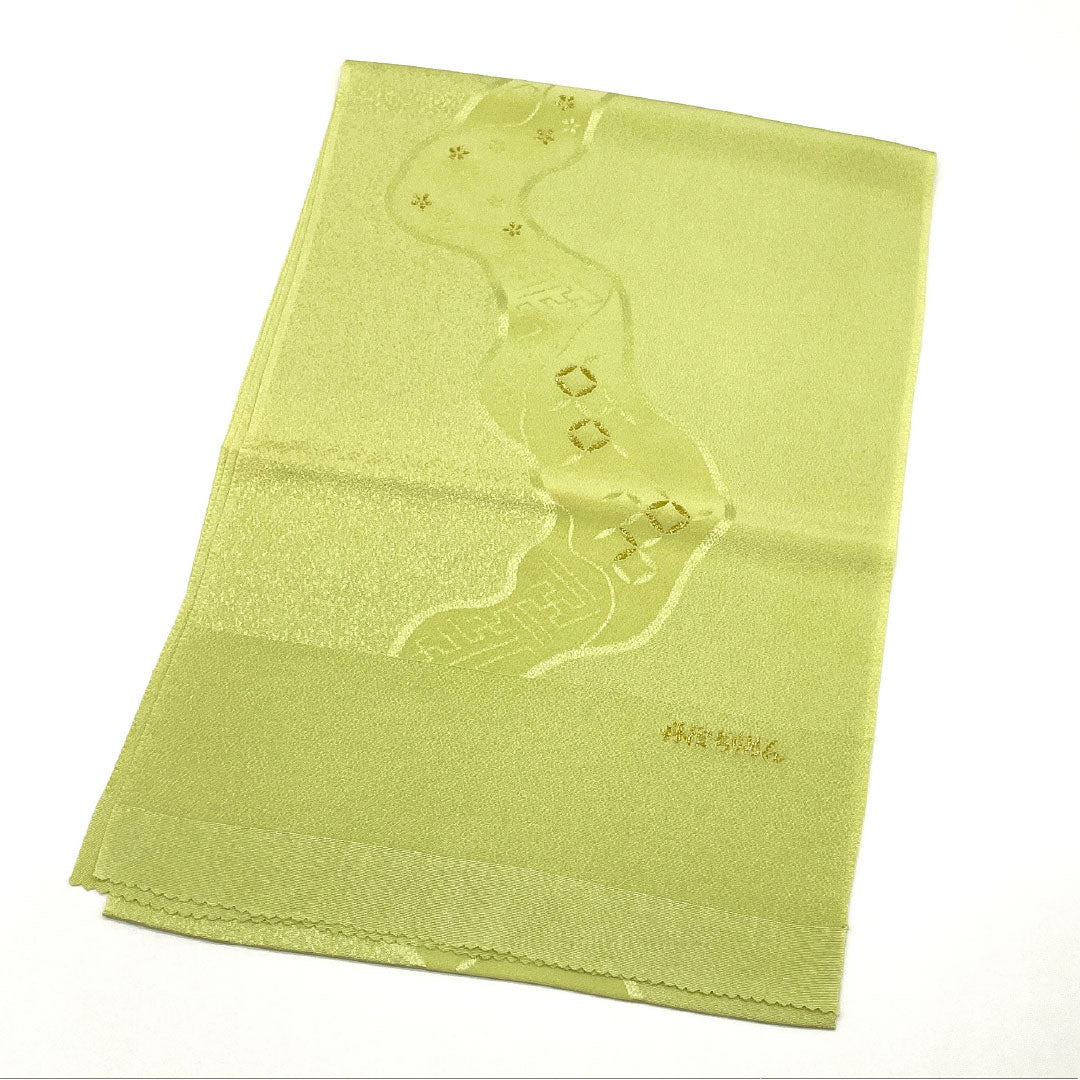 (Like New) Semi-Formal Silk Obiage (Sash) in Pale Willow Green (Usuyanagi-iro) with Tango Chirimen Chirimen (Crepe) Fabric, featuring a Classic Flowing Water Pattern, Approximately 168cm Long and 29cm Wide, Greenish Green, Product Number: 1136001321919