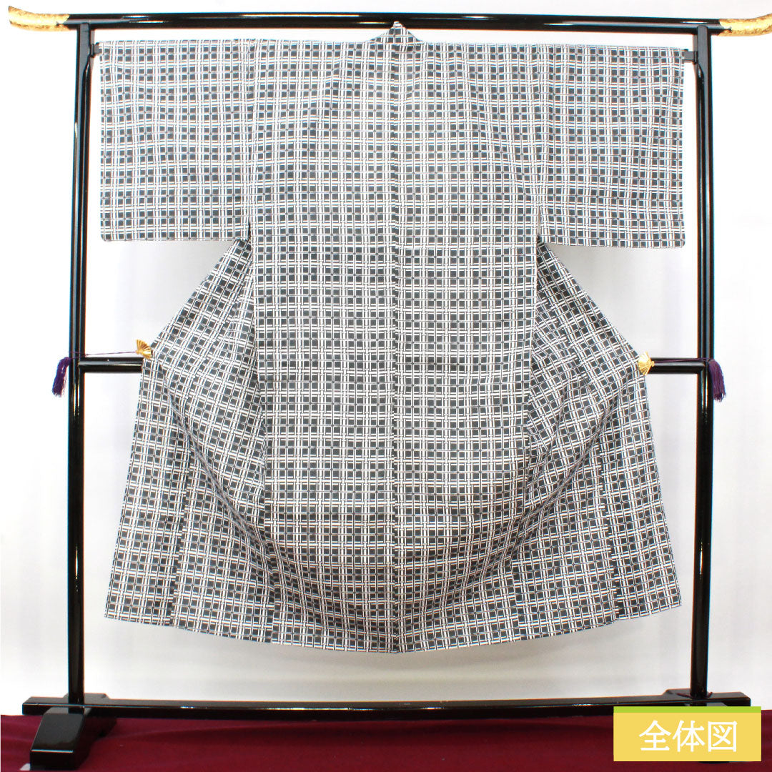 Men's Cotton Kimono (Yukata) - Length: 148cm, Sleeve-to-Sleeve: 71cm, S Rank, Unlined, Gray/Ink Color, Plaid Pattern, 1118005102422