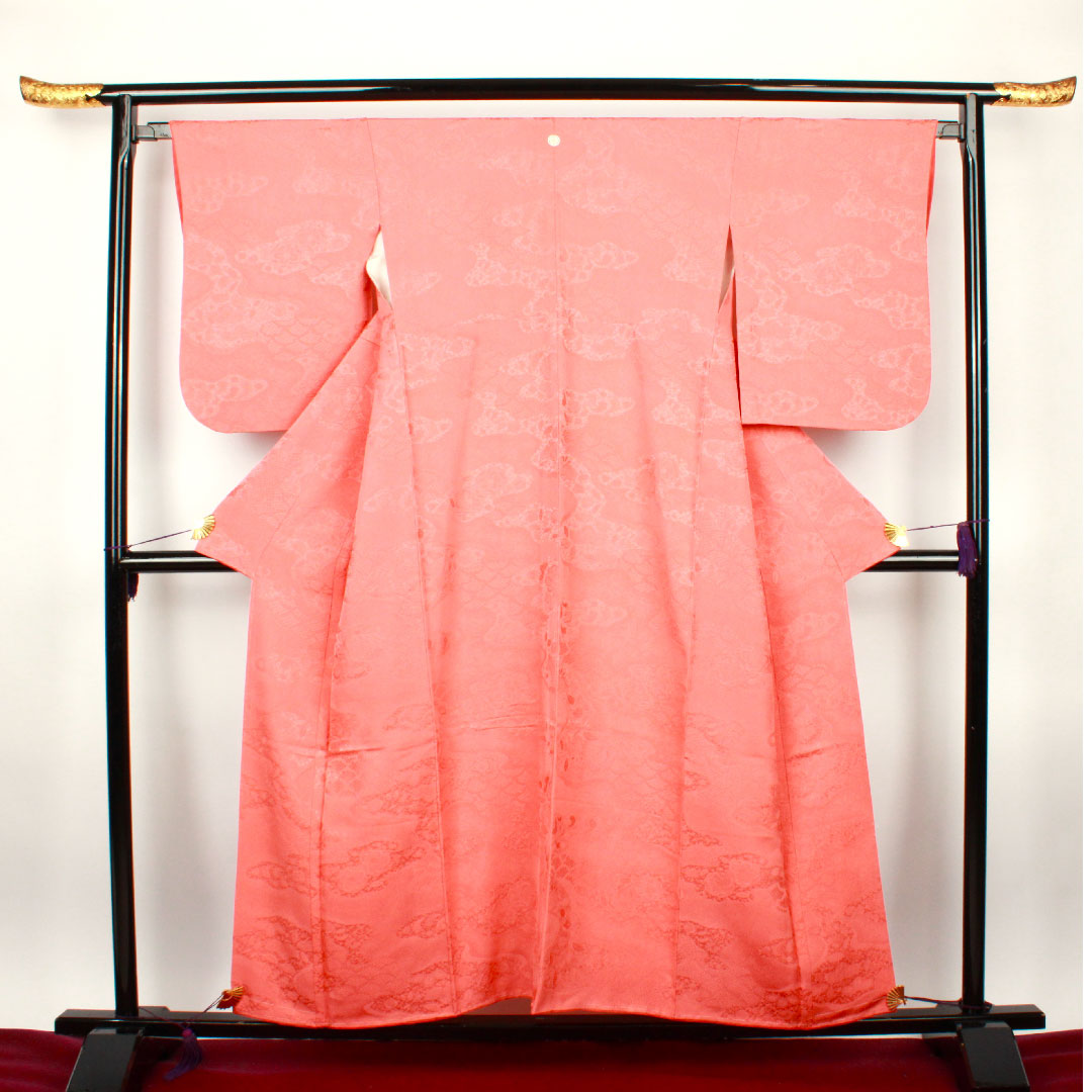 Solid color, medium red, Tsujigahana, Sword and Scissors, Length 155.5cm, Sleeve length 64.5cm, Lined, Pure silk, S rank, Vermilion, 1114000492316