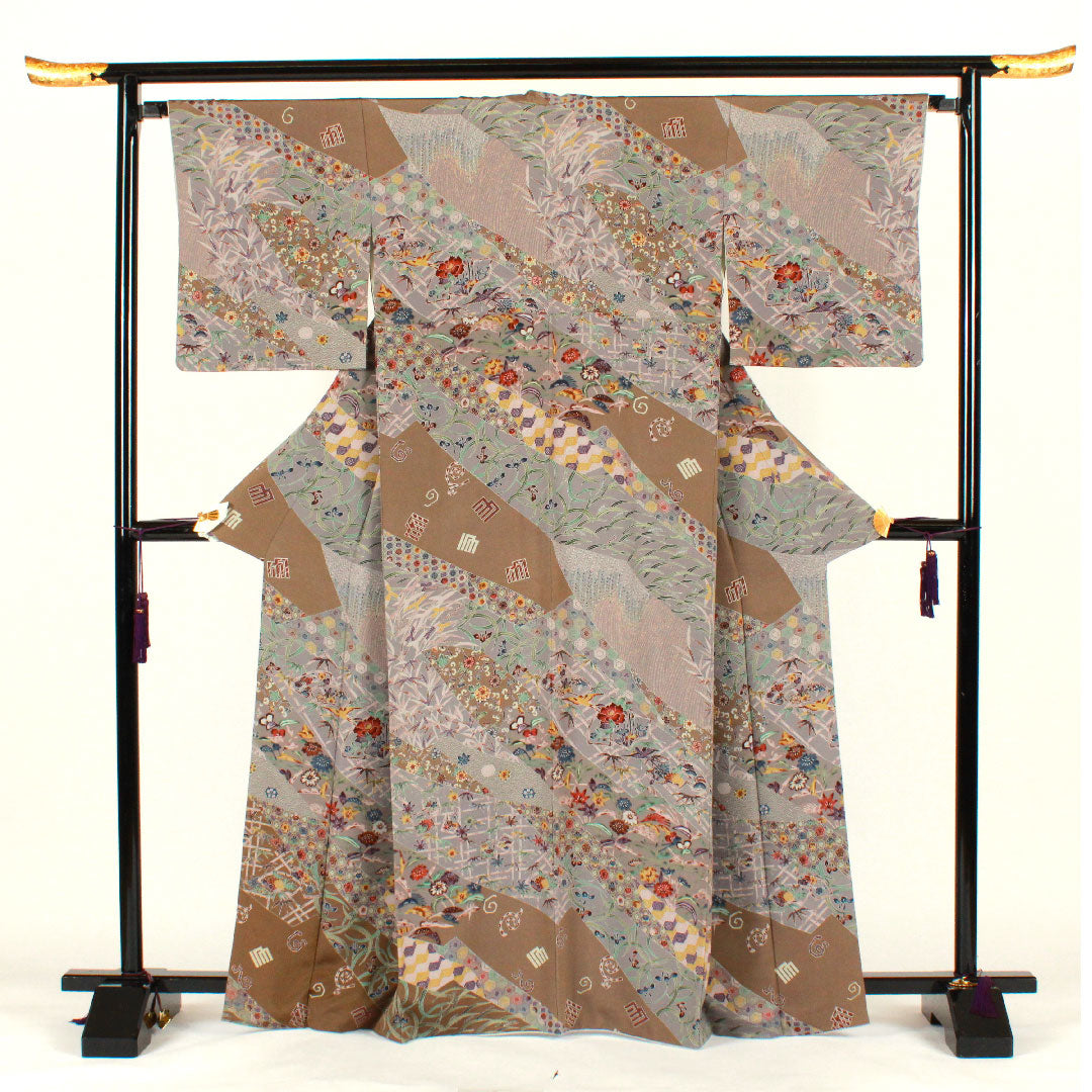 Homongi (formal kimono) Length 165.5cm Sleeve length 66cm Kyoto Bingata Genjiko Flower pattern Pure silk A rank Gray 1112001453522