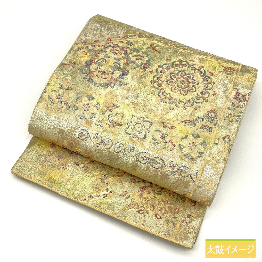 Fukuro Obi (sash), pure silk, A-rank, Nishijin-ori, with gold leaf detailing and a Shosoin pattern. Length: 426cm, six-fold, formal, gradient finish. Product number: 1123016043399