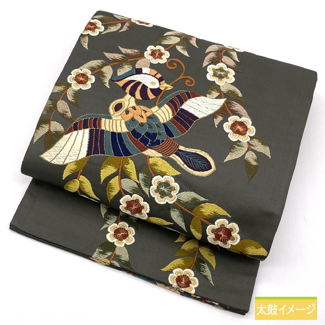 Formal, green-toned, pure silk obi (sash) for formal wear with a formal kimono (tomesode) by Shirayaen Oba. Features a bird and floral pattern, length 436cm, S rank, and six-fold hem. Product code: 1123014172319.