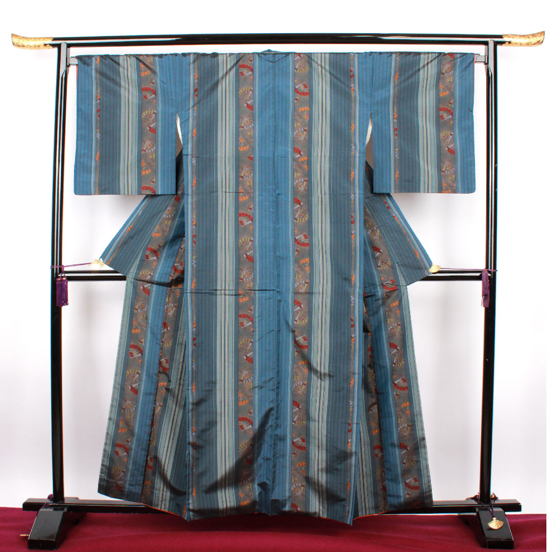 Oshima Tsumugi Length 155cm Sleeve length 69.5cm Navy blue, indigo iron, striped pattern, pure silk, A rank, lined, blue 1116001693317