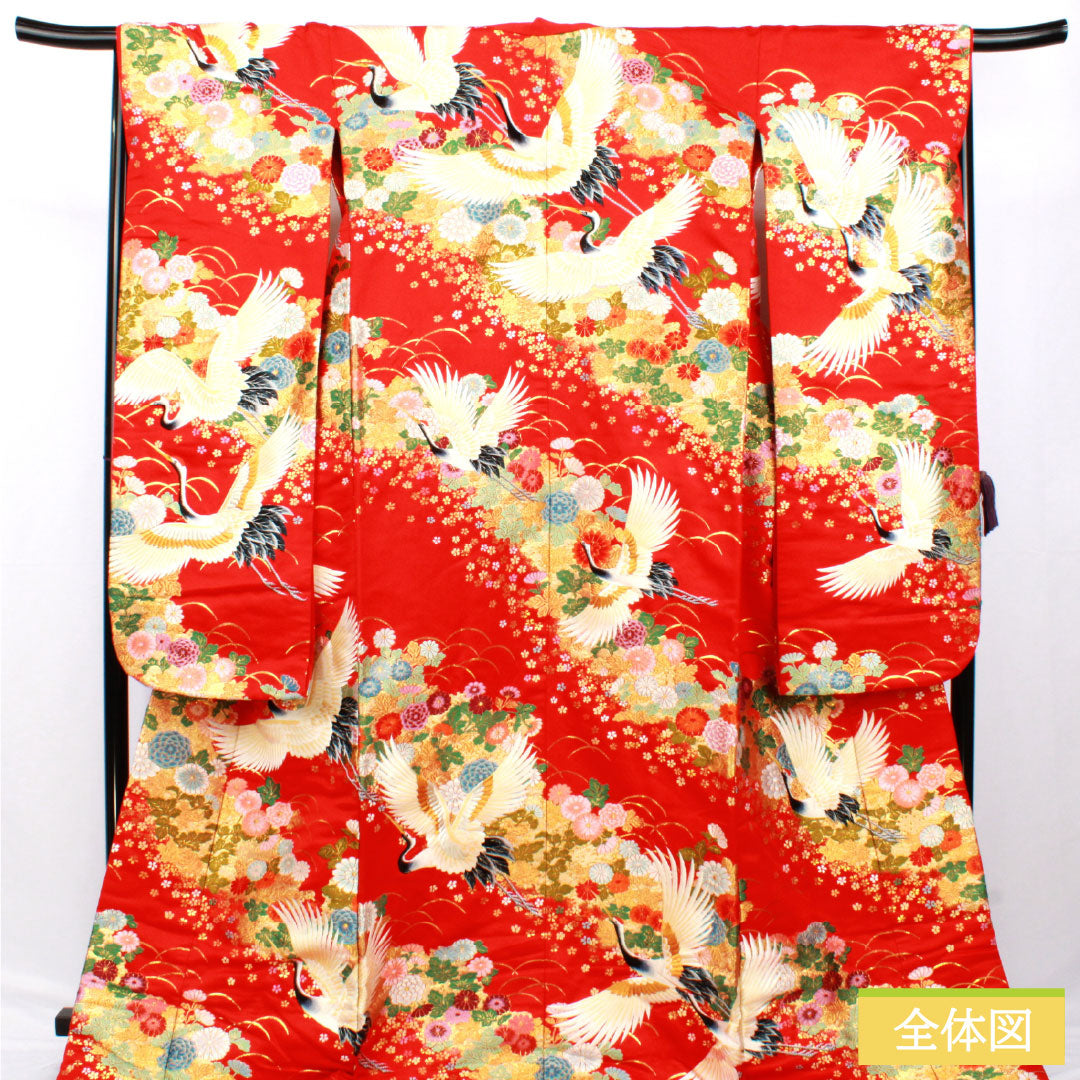 Iro-uchikake (colored kimono) made of pure silk, grade A, length 194cm, sleeve length 67cm, Karaori (tang weave) design with cranes, chrysanthemums, and cherry blossoms, lined, red, 1110000953912