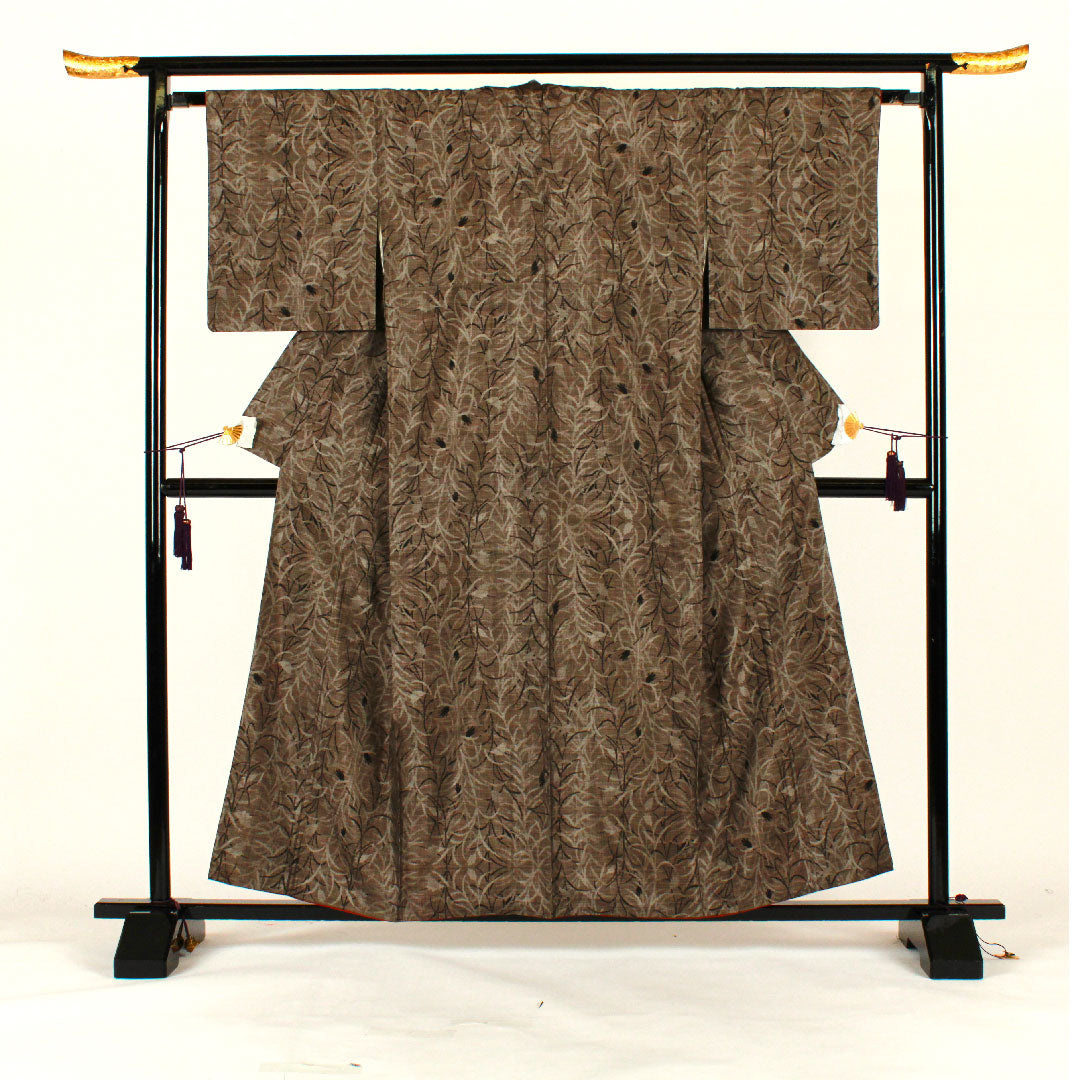 Oshima Tsumugi, Length 159cm, Sleeve length 65cm, Warp and weft ikat, Floral pattern, Pure silk, B rank, Awase, Brown, 1116001253314