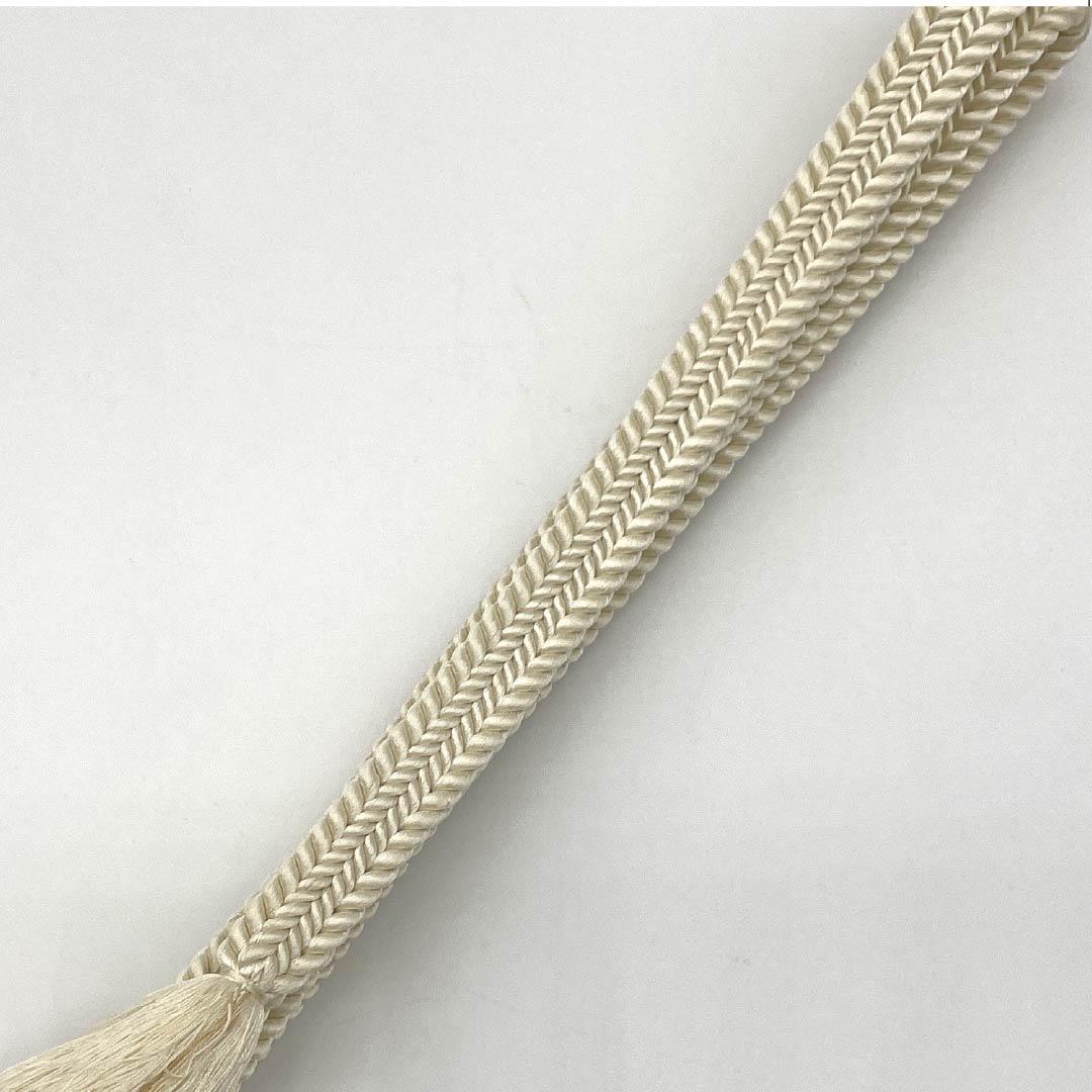 帯締め 正絹 Sランク 鳥の子色(とりのこいろ) 無地 長さ約151cm 幅約1.2cm セミフォーマル クリーム系 1135004032315