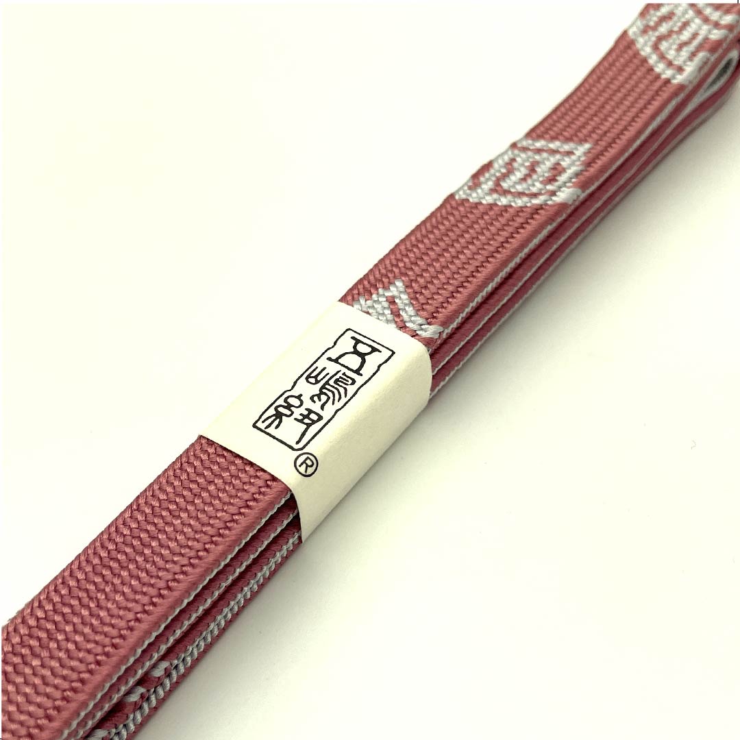 (New old stock) Obijime (belt fastener) Pure silk quarter-length cord, medium crimson color (naka no kurenai iro) Goshima cord Edo braid New old stock Length approx. 162cm Width approx. 1.5cm Casual S rank Pink 1135002912313