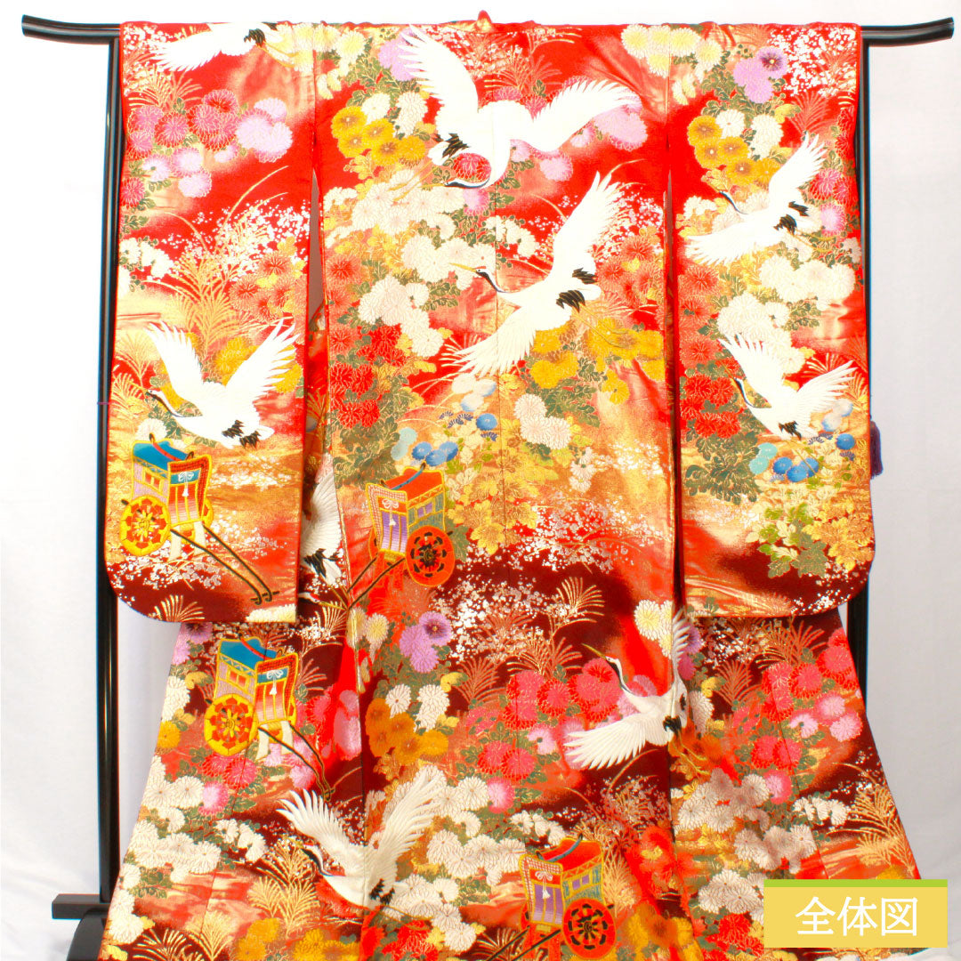 Iro-uchikake (colored kimono) made of pure silk, rank B, length 188cm, sleeve length 65cm, Karaori (traditional Japanese weave) design featuring cranes, imperial carriages, and floral motifs, lined, vermilion, 1110000904916