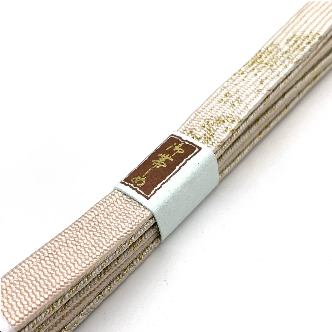 (Like new) Pure silk obijime (sash band) in Tonokoiro (colored powder) with specially selected gold and silver threads. Like new. Length: 159cm, Width: 1.5cm. Semi-formal. S rank. Cream color. Product number: 1135002992315