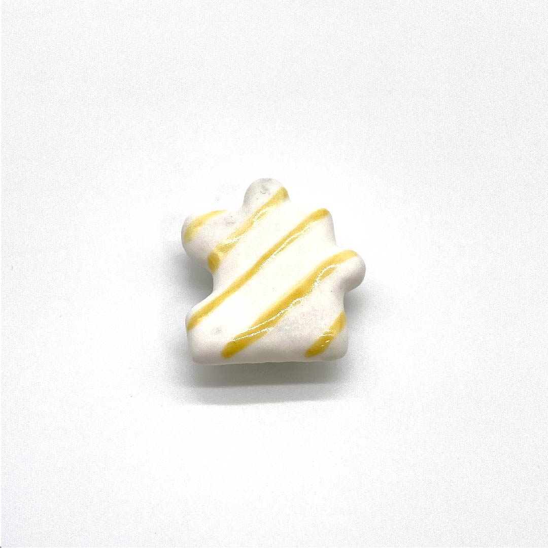(New old stock) Obi fastener, ceramic, casual, white, ceramic, puzzle, length approx. 3.5cm, width approx. 3.5cm, S rank, white, 1137000402911