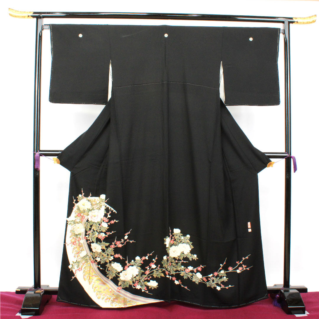 黒留袖 身丈163cm 裄丈67cm 袷 京友禅 刺繡 五瓜に違い鷹の羽 しつけ糸付き 未使用品 正絹 Sランク 五つ紋 黒系 1111001142410