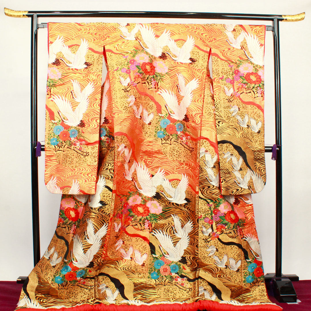 Colored uchikake, length 191cm, scarlet, Karaori, flowing water, crane, pure silk, S rank, lined, vermilion, 1110000292916
