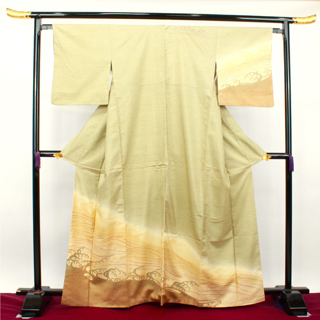 訪問着 正絹 袷 身丈164.5cm 裄丈65cm 蝋色 紬地 波 Aランク ベージュ系 1112003003425
