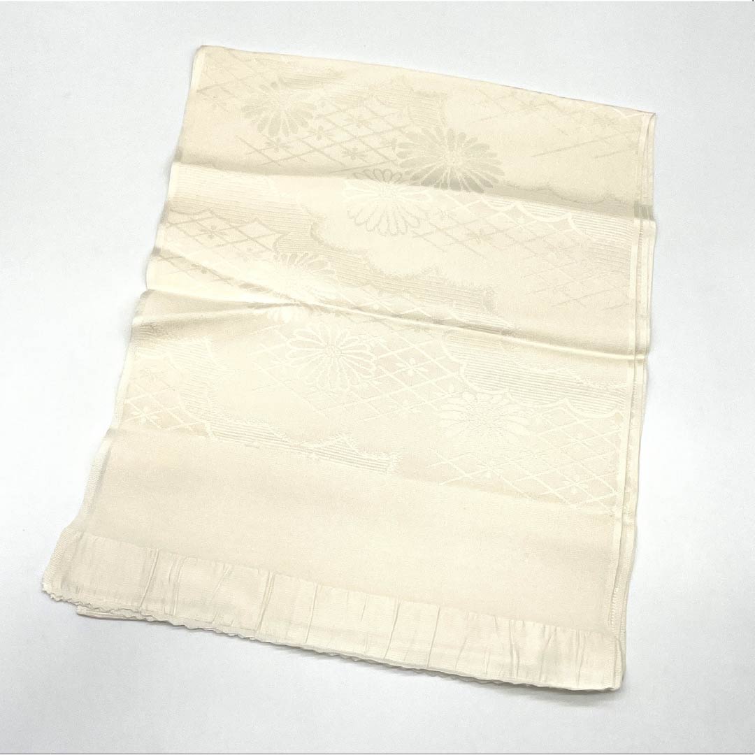 Semi-formal obiage (sash sash), pure silk, S-rank, milky white, chrysanthemum pattern, classic design, approximately 160cm long, 29cm wide, white, product number 1136002112911