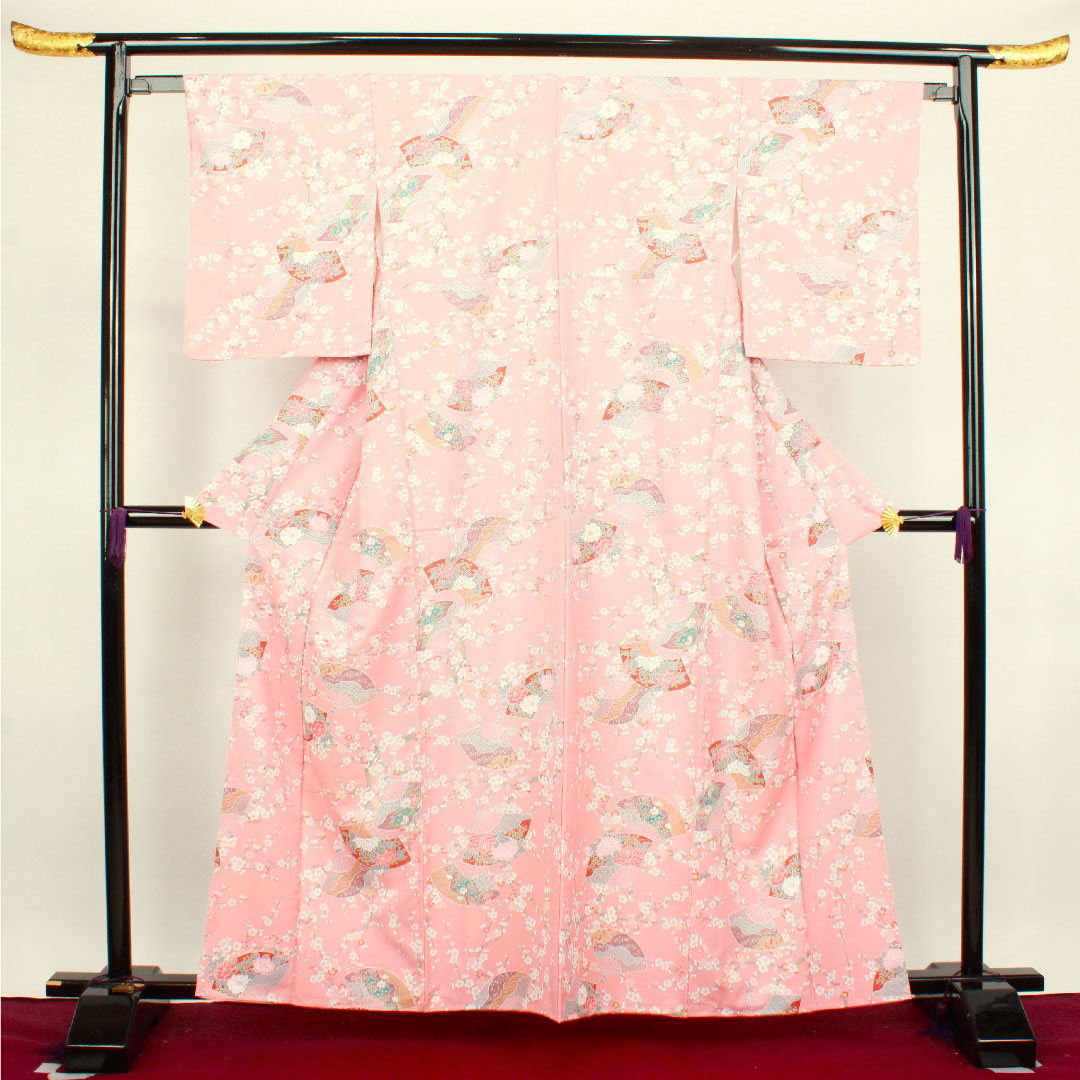小紋 身丈161cm 裄丈64.5cm 袷 一重梅色 洗える着物 しつけ糸付き 未使用品 扇 梅 ポリエステル Sランク ピンク系 1115003312413