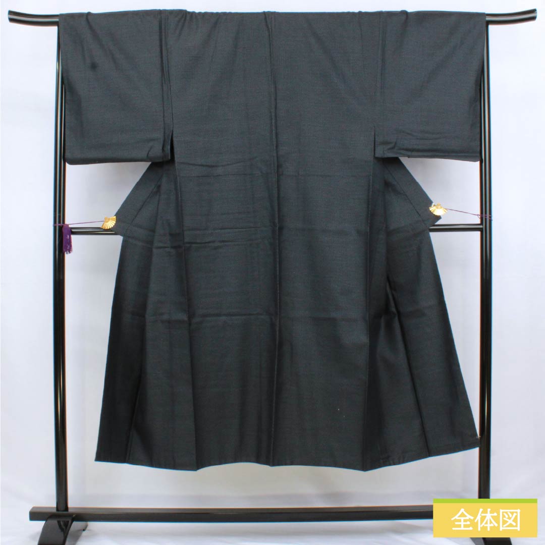 男物 正絹 Sランク 身丈140cm 裄丈68cm 相済茶色(あいすみちゃいろ) 亀甲 紬地 袷 紺系 1119001222418
