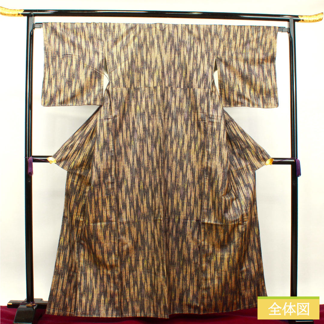 紬 正絹 身丈163cm 裄丈66cm 幾何学模様 しつけ糸付き Aランク 袷 グラデーション系 1116002873499