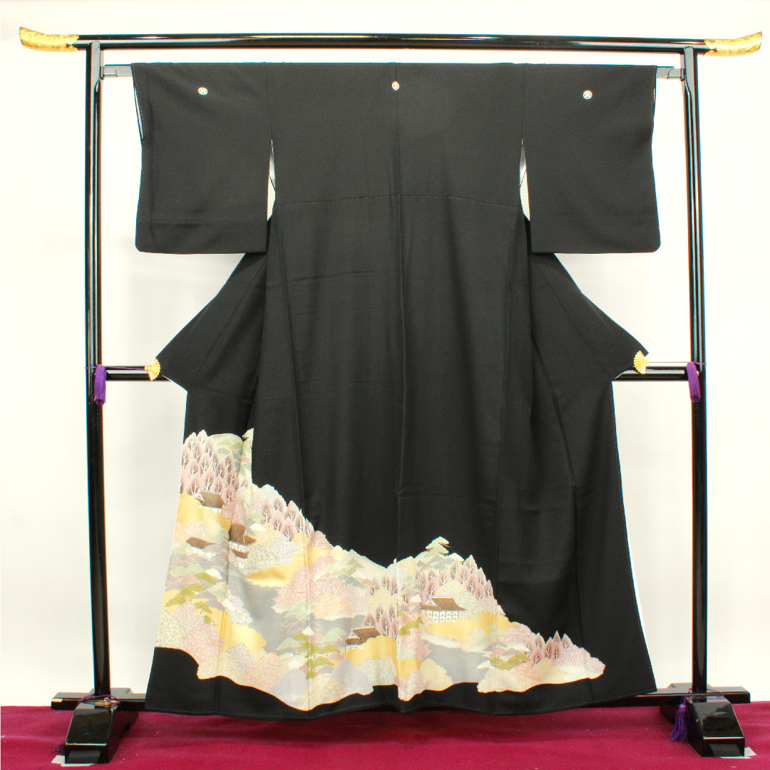 Black Tomesode, Length 158cm, Sleeve Length 63.5cm, Awase, Kyoto Yuzen, Landscape Pattern, Circle with Different Arrows, Pure Silk, A Rank, Five Crests, Black, 1111000833310