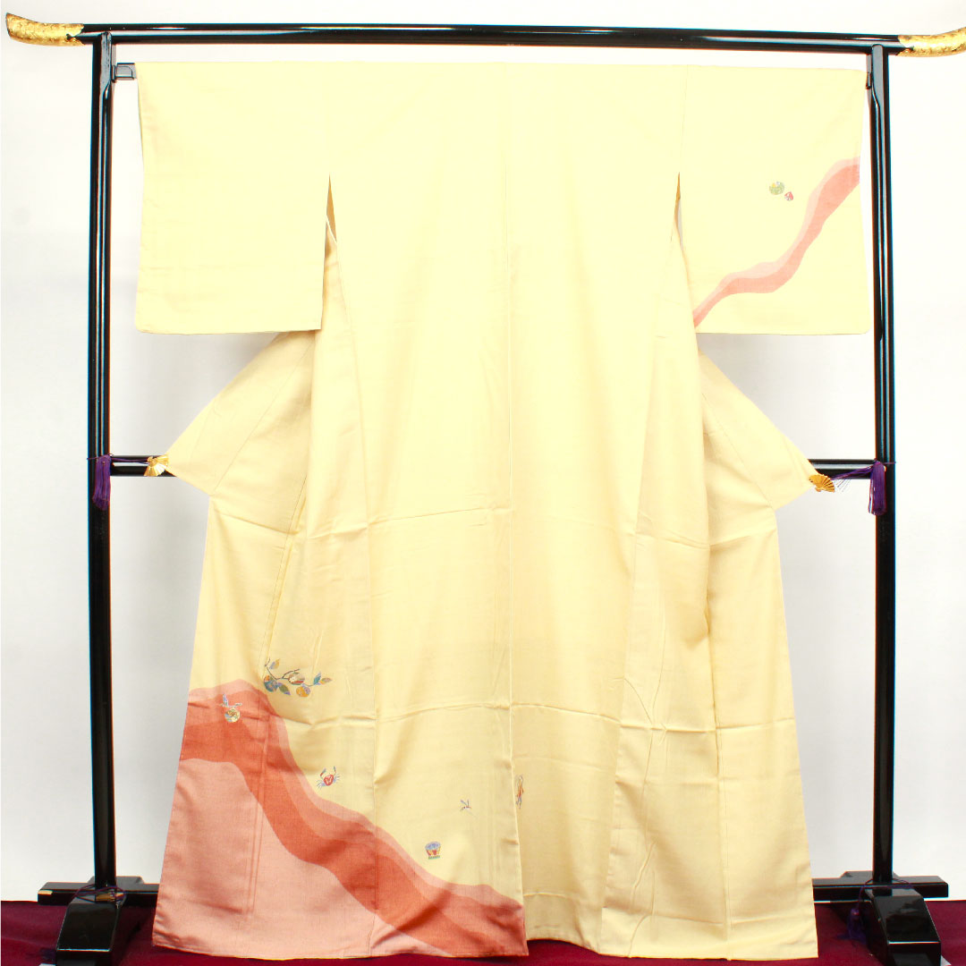 訪問着 袷 身丈169cm 裄丈69cm 薄卵色 猿蟹合戦 紬地 正絹 Sランク クリーム系 1112002612515