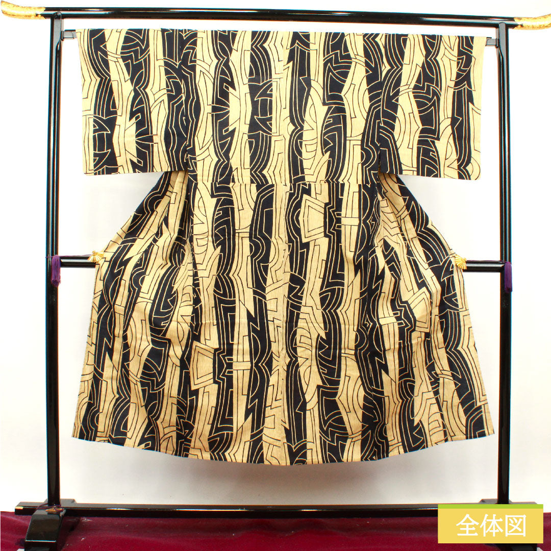 浴衣 木綿 身丈142cm 裄丈67.5cm Sランク 単衣 ベージュ系 東京白茶色(とうきょうしらちゃいろ) 男物 幾何学模様 山本寛斎 1118004912425