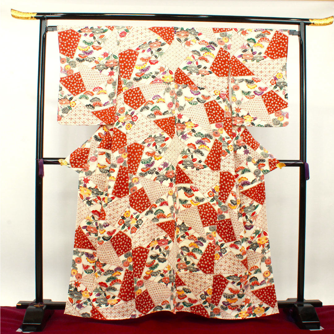 Komon (small pattern) silk, S rank, length 160.5cm, sleeve length 65.5cm, lined, Kyoto Bingata pattern, auspicious motif, basting thread included, unused, white, 1115007252411