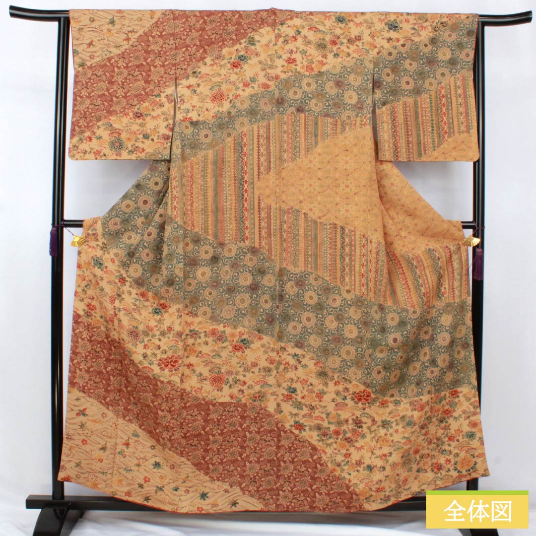 訪問着 正絹 Sランク 袷 身丈157cm 裄丈62.5cm 淡朽葉色(うすくちばいろ) 作家物 京紅型 吉祥文様 松竹梅 菊 橙系 1112007382326