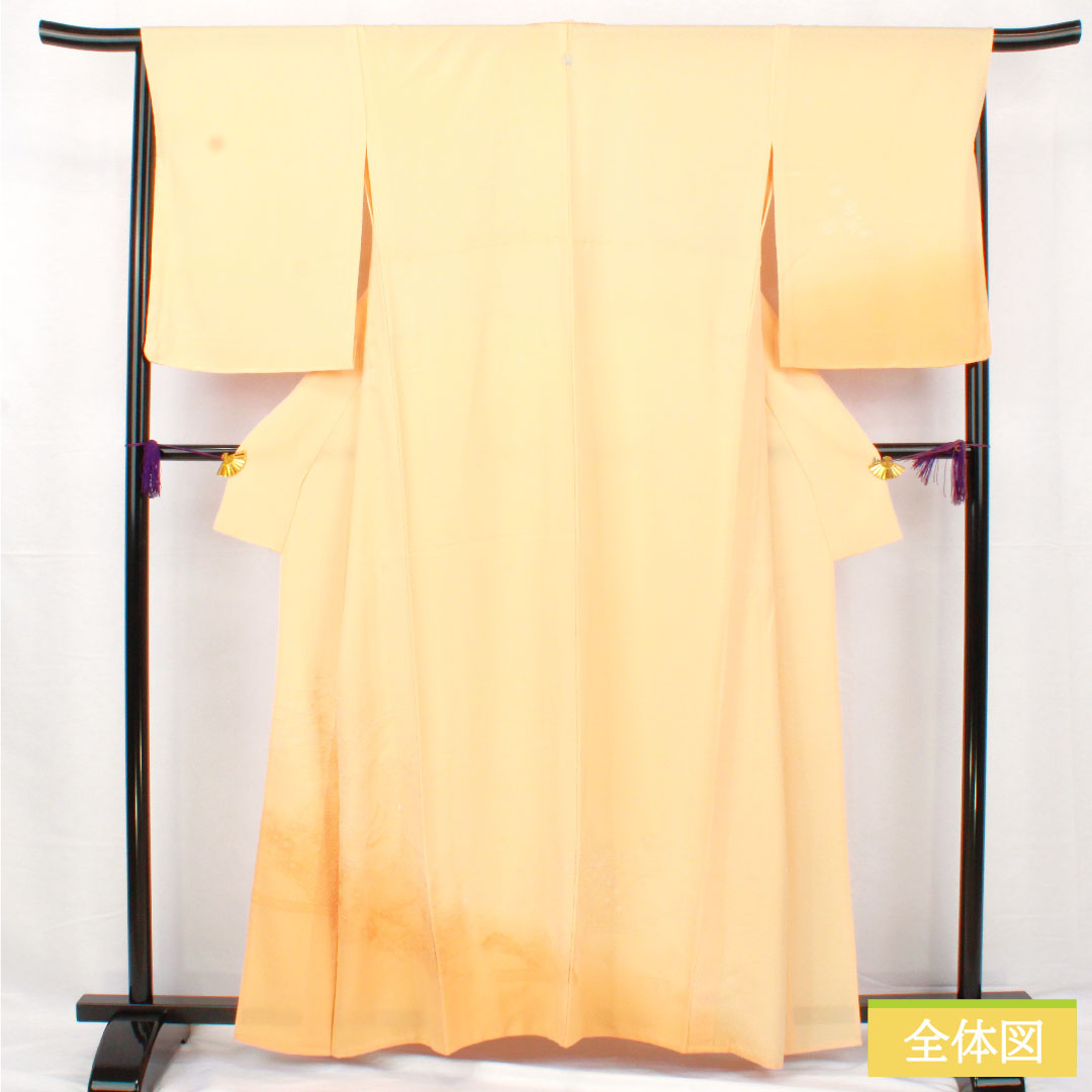 Homongi (formal kimono) made of pure silk with a waistband, length 158cm, sleeve length 66.5cm, light orange color, embroidery, floral pattern, one crest, swallowtail butterfly, tsukesage, S rank, orange, 1112005602326