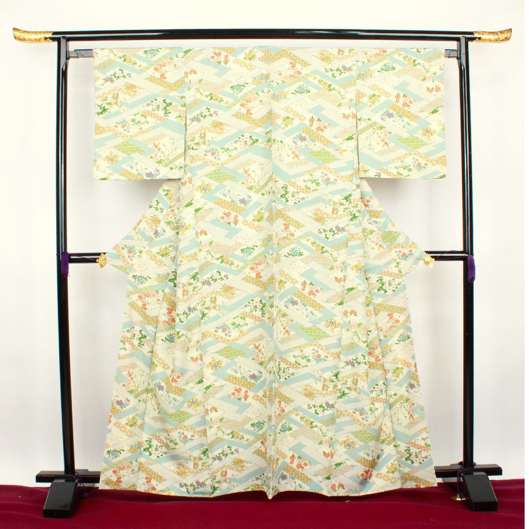 小紋 身丈163.5cm 裄丈64cm 袷 変り松皮菱 草花模様 正絹 Aランク 白系 1115002393411