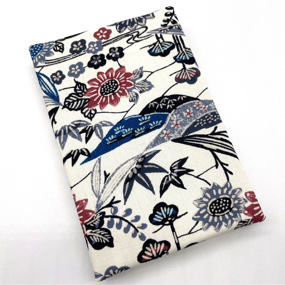 Goshuincho (stamp book) Milky white (Nyuhakushokuiro) Pine, Bamboo, and Plum design in white New rank 118000007111