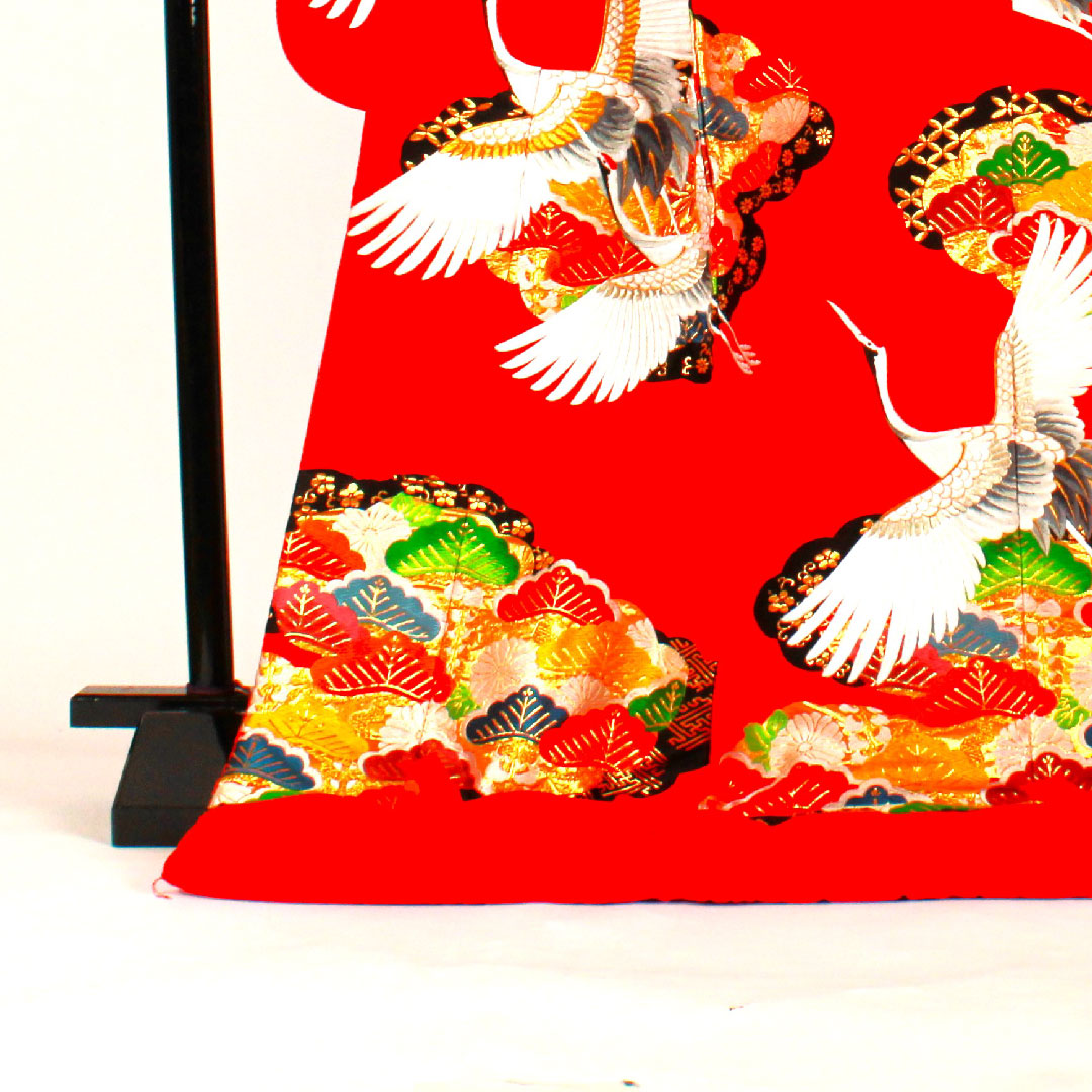 Colored uchikake, length 186cm, Sayagata pattern, crane, pine, pure silk, S rank, lined, red, 1110000112812