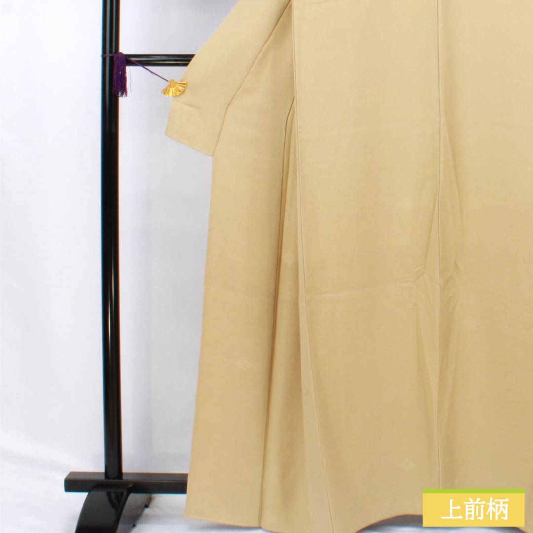 色無地 正絹 Aランク 身丈162cm 裄丈64cm 枯野色(かれのいろ) 綸子 菊 袷 ベージュ系 1114002253425