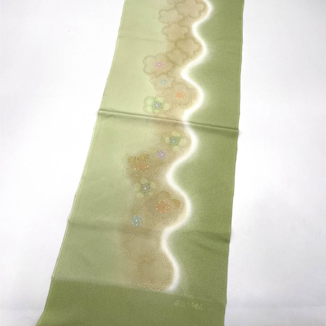 帯揚げ 正絹 Sランク セミフォーマル 薄柳色(うすやなぎいろ) 丹後ちりめん 梅 長さ約182cm 幅約29.5cm 緑系 1136002822919
