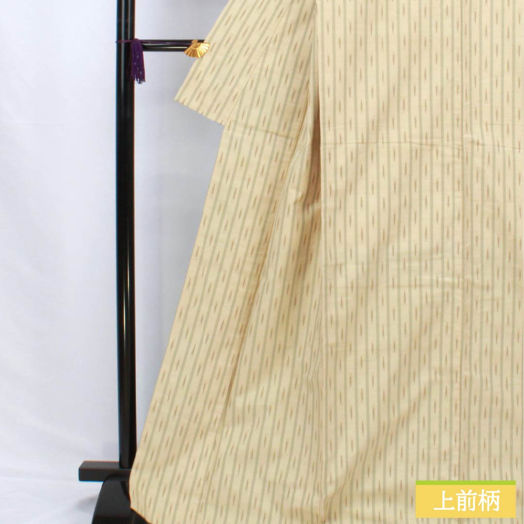 紬 正絹 Aランク 身丈171cm 裄丈68cm 鳥の子色(とりのこいろ) 真綿紬 縞 絣 袷 ベージュ系 1116004233625