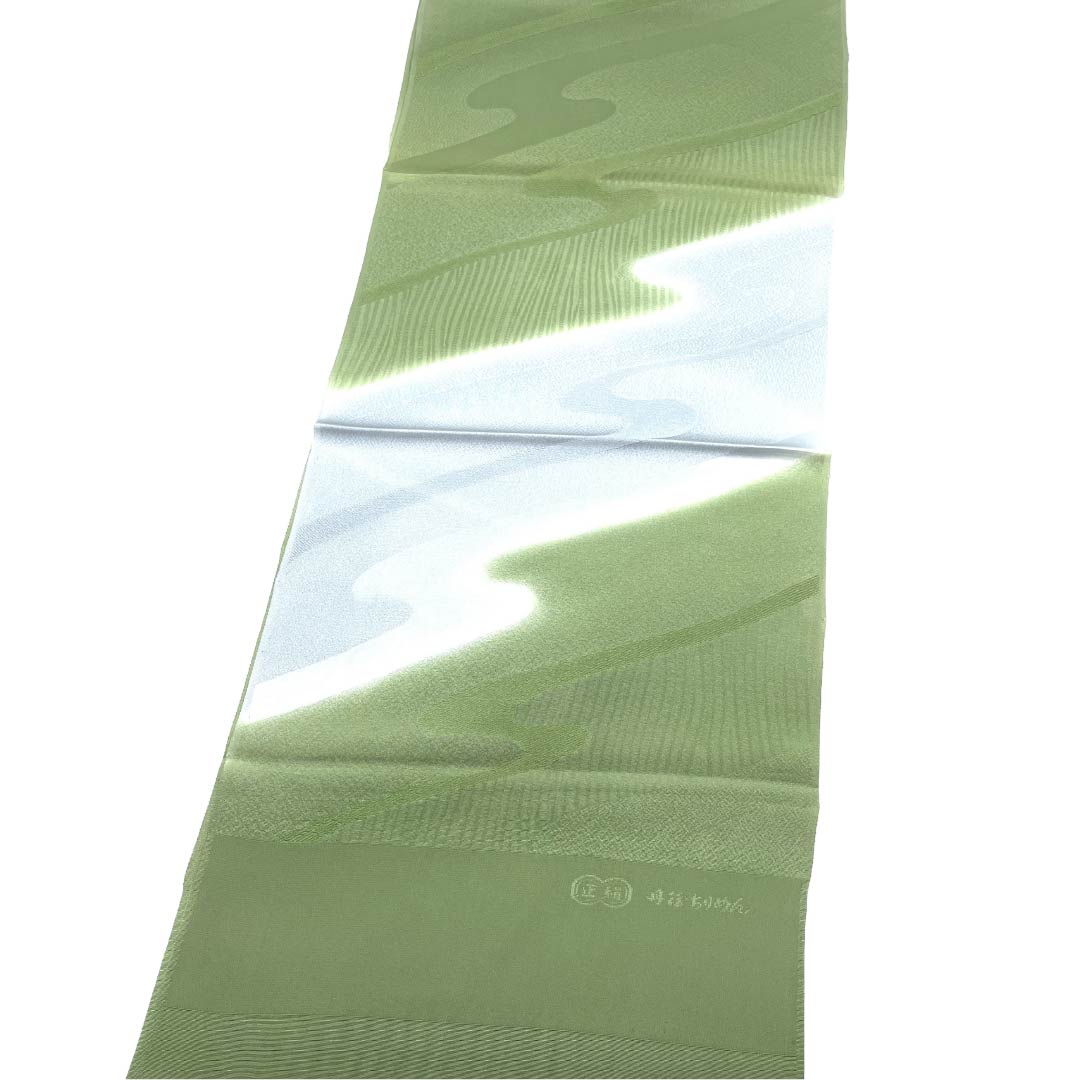 (新古品)帯揚げ 正絹 NEWランク セミフォーマル 山鳩色(やまばといろ) 白銅色(はくどういろ) 丹後ちりめん 流水 長さ約172cm 幅約31.5cm 緑系 1136003361919