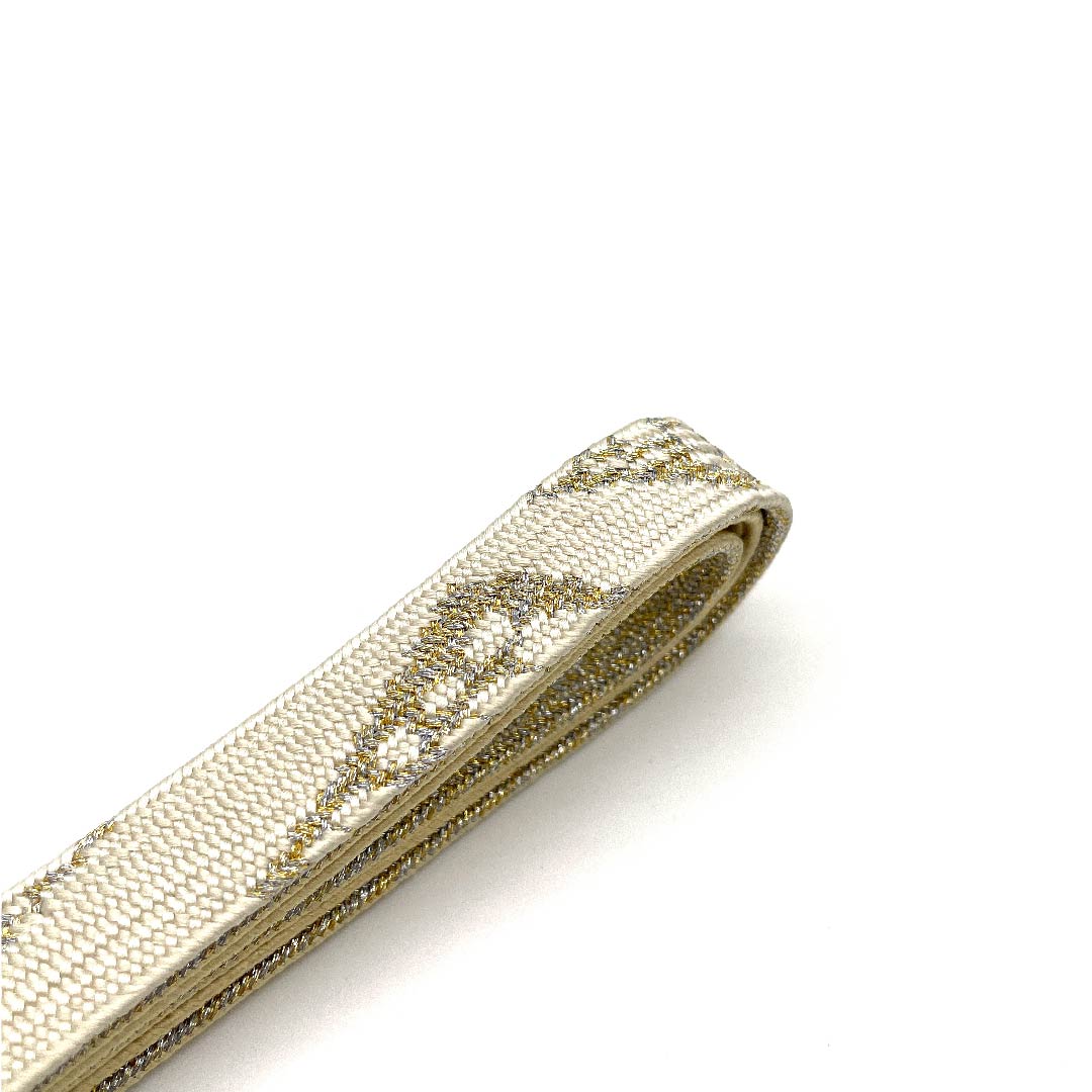 (新古品) 帯締め 正絹 四分紐 淡黄色色(たんこうしょくいろ) 金属糸使用 新古品 長さ約156cm 幅約1.5cm セミフォーマル Sランク 黄系 1135001022923
