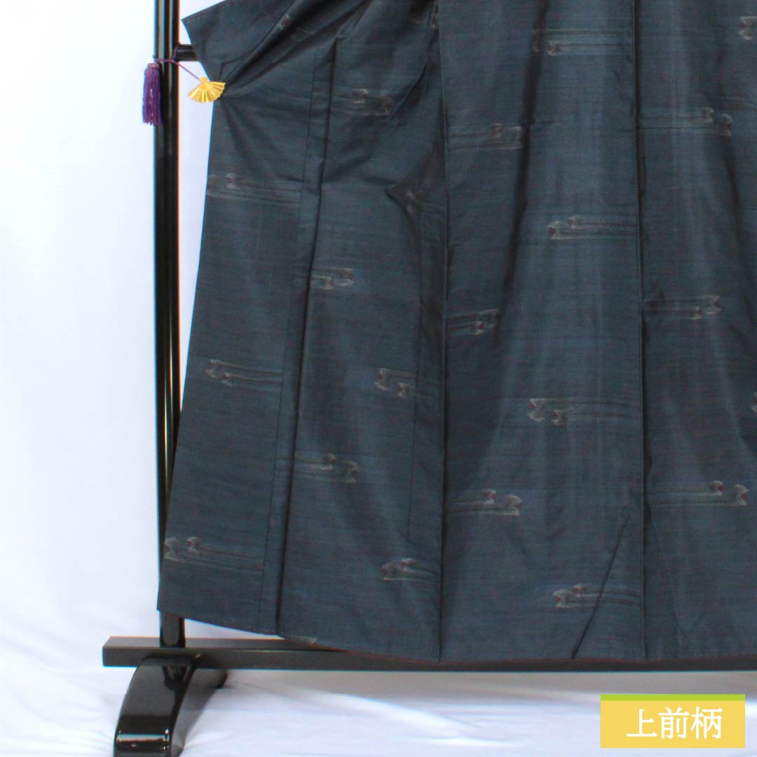 Tsumugi Silk S Rank Length 160cm Sleeve Length 63.5cm Dark Navy Oshima Tsumugi Yokoso-gasuri Abstract Pattern Lined Navy 1116005172418