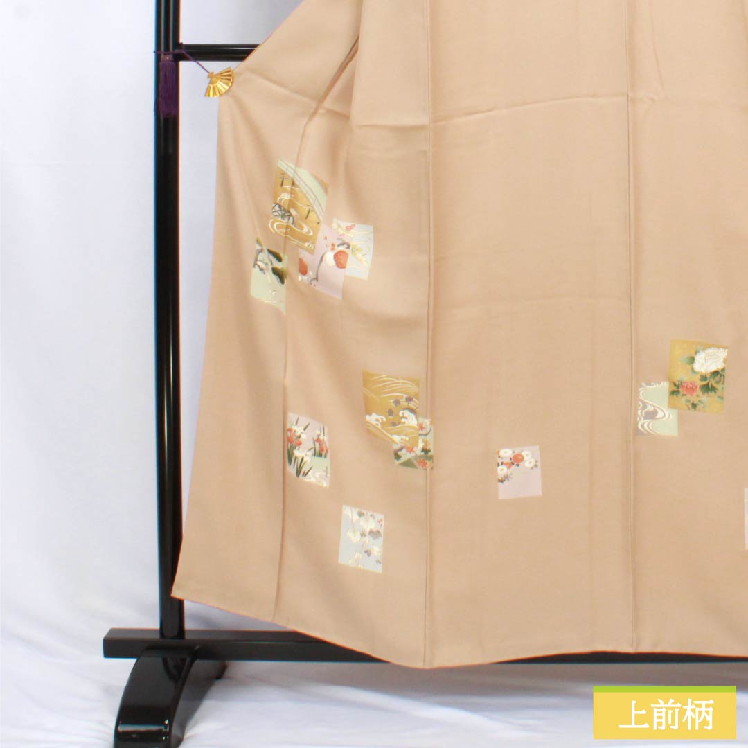 Formal kimono (Homongi) - Silk - Grade A - Lined - Length 157cm - Sleeve to collar 64.5cm - Walnut color - Attached collar (Tsukesage) - Kyo-Yuzen - Shikishi design - Classic pattern - Beige tones - 1112007763325