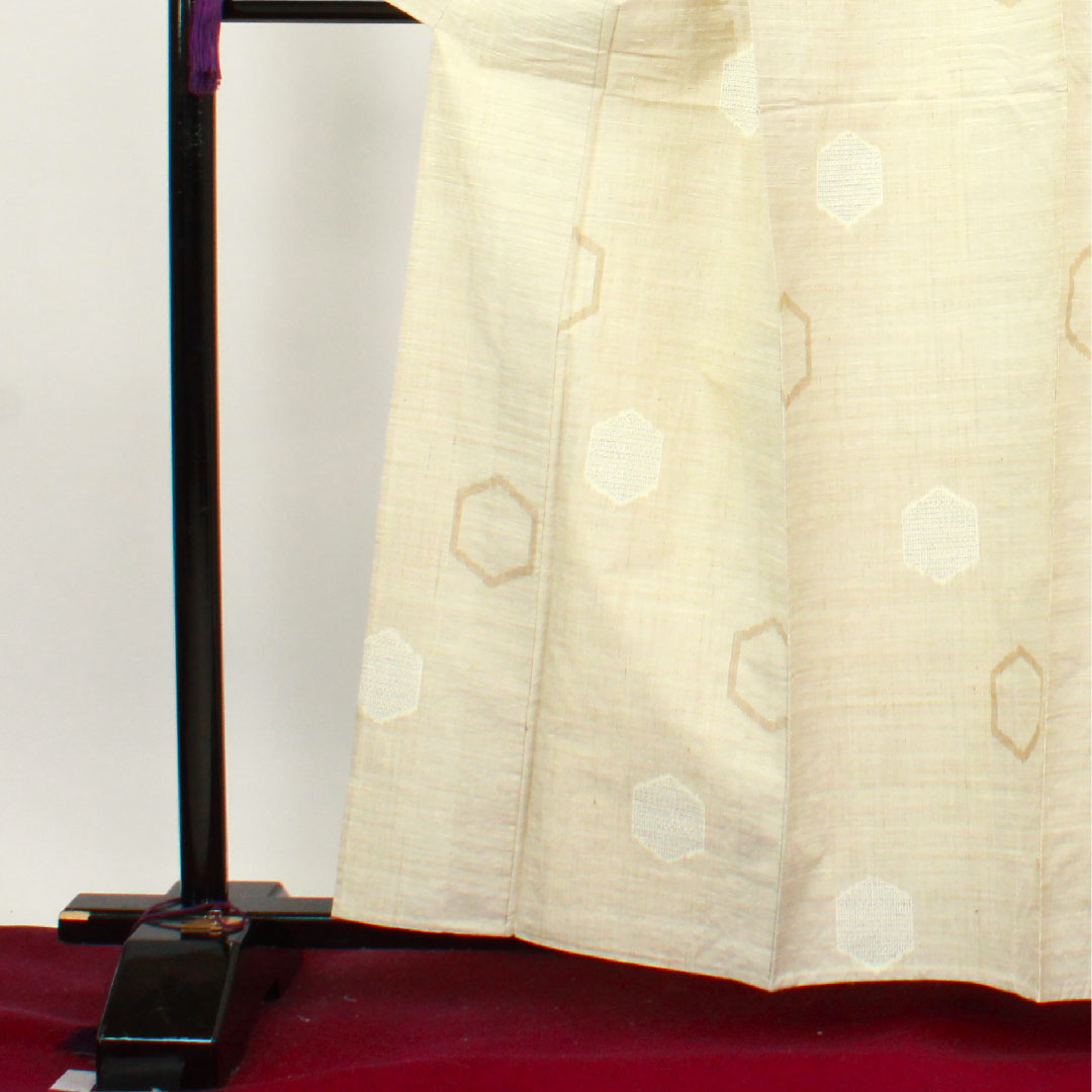 Tsumugi Length 161.5cm Sleeve length 63.5cm Colored tortoiseshell Pure silk S rank Single layer Cream 1116002452415
