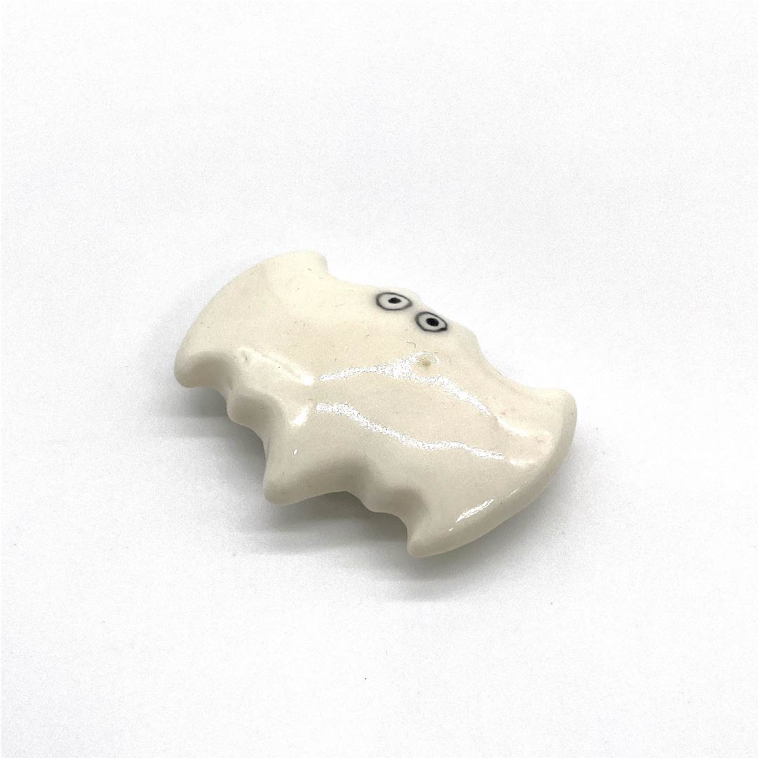 (New old stock) Obi fastener, ceramic, casual, white, ceramic, bat, animal, length approx. 3.5cm, width approx. 4.5cm, A rank, white, 1137000573911