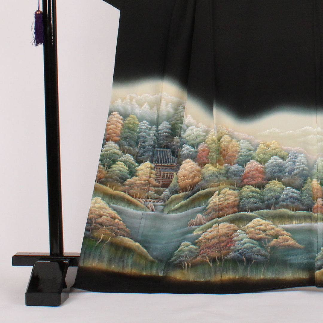 Black formal kimono, length 167cm, sleeve length 68cm, lined, landscape painting, artist's work, pure silk, A rank, five crests, black, 1111000083510