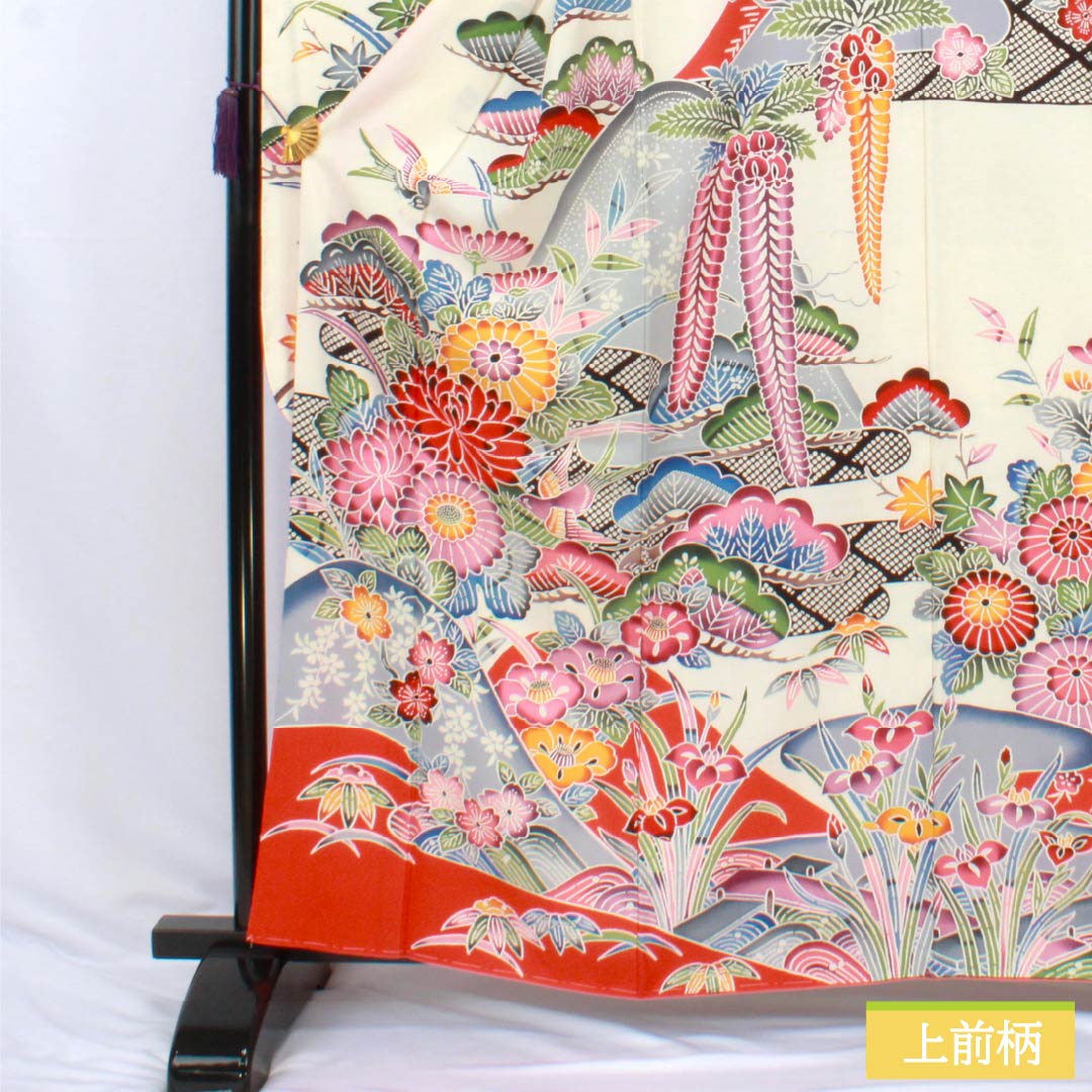 Furisode Pure Silk A Rank Length 161.5cm Sleeve-to-sleeve 65.5cm Lined Milky White Kyo Yuzen Auspicious Patterns With basting stitches White 1113002913411